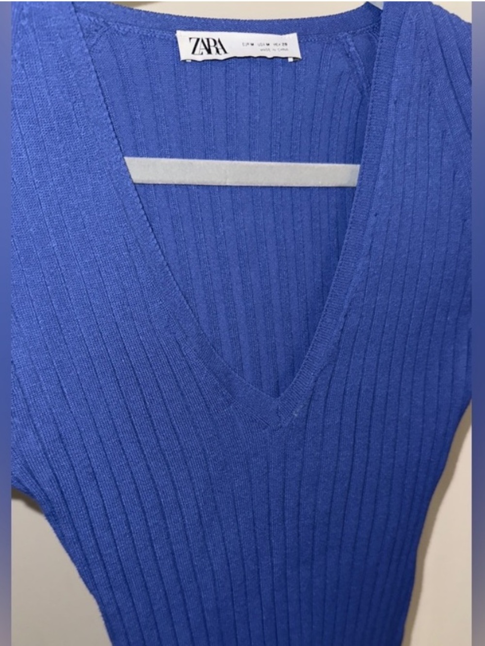 Zara Ribbed V-Neck Long Sleeve - Picture 3 of 5